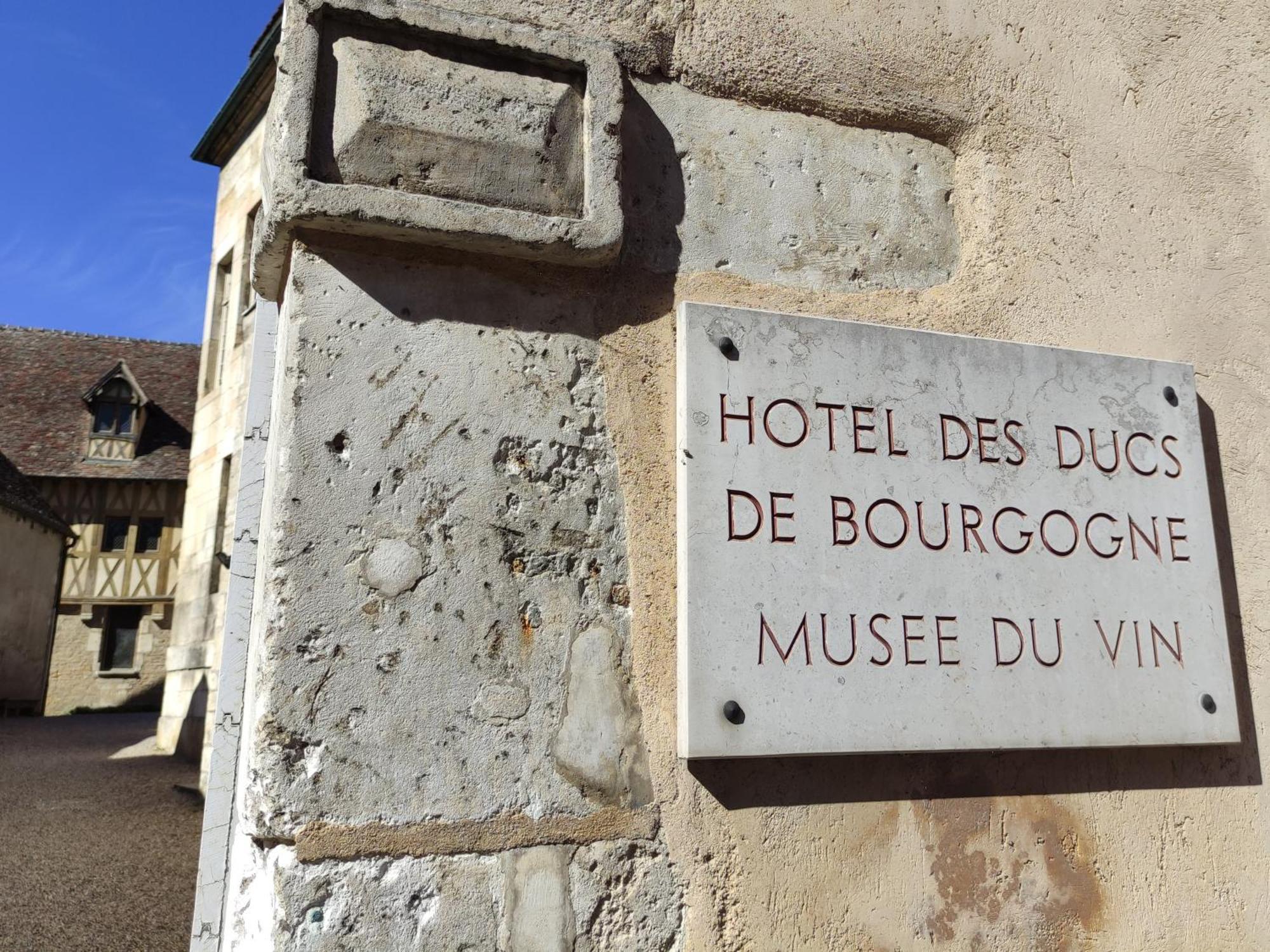 Bed and Breakfast Le 14 Faubourg Бон Экстерьер фото